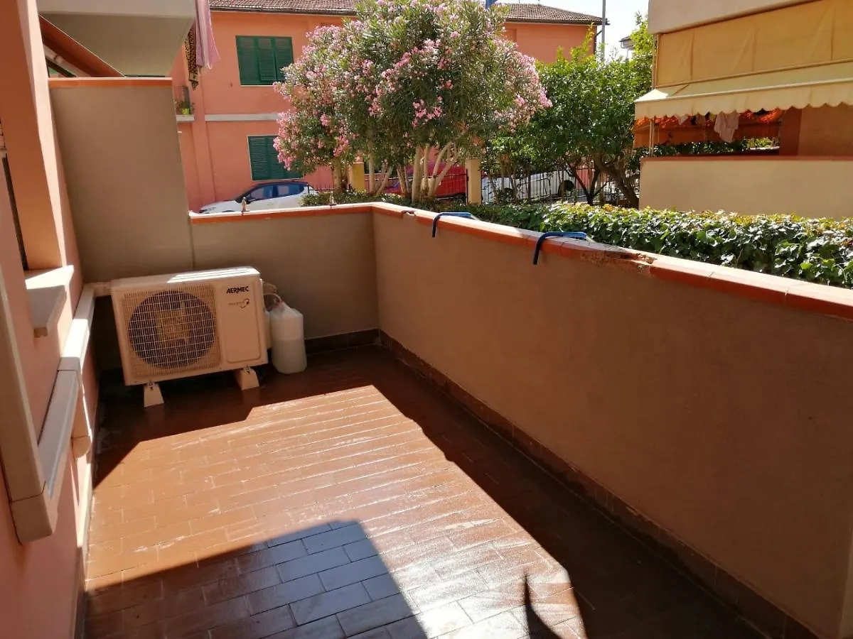 Apartment Appartamento Con 2 Terrazze Porto Azzurro A 300 Mt Dal Centro