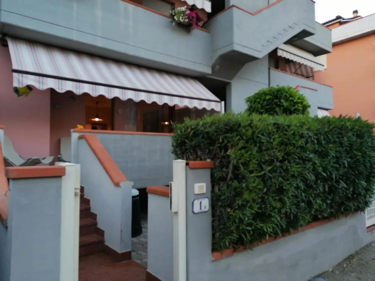Appartamento Con 2 Terrazze Porto Azzurro A 300 Mt Dal Centro 0*,  Italy