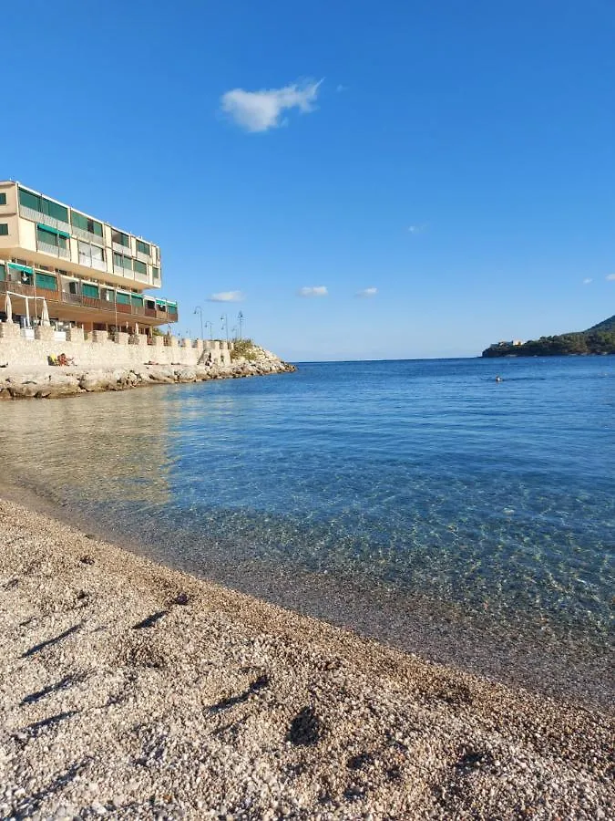 Appartamento Con 2 Terrazze Porto Azzurro A 300 Mt Dal Centro Apartment